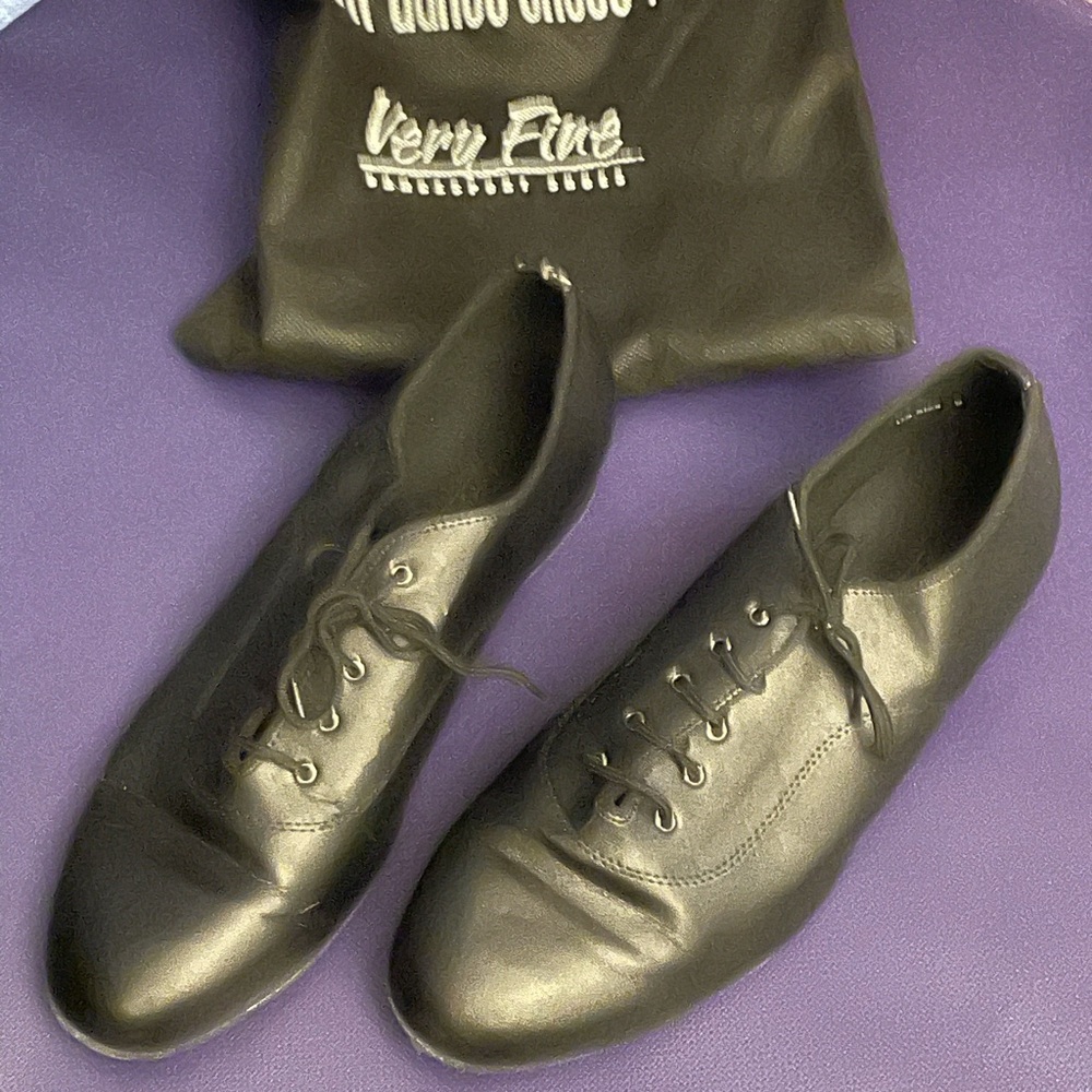 Very Fine Men's Black Derby Shoes
